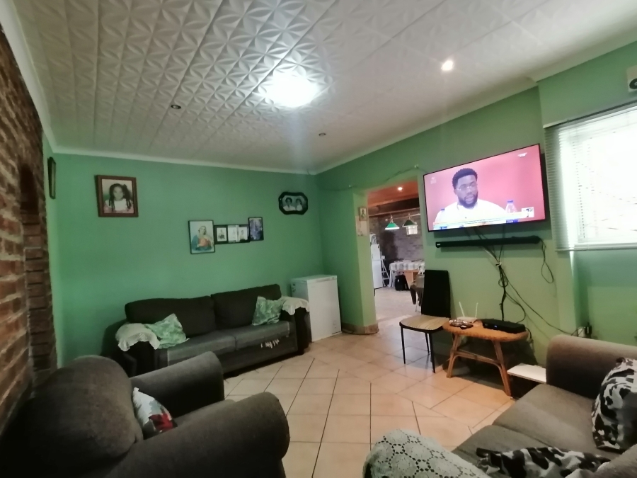 3 Bedroom Property for Sale in Perm Gardens Western Cape